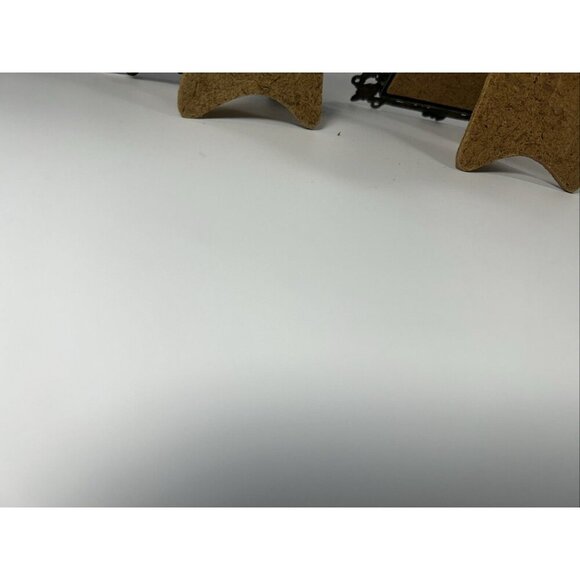 Vintage Pair Of Ornate Small 3.5" x 4.5 Brass Metal Picture Frame made in Italy - Picture 9 of 10